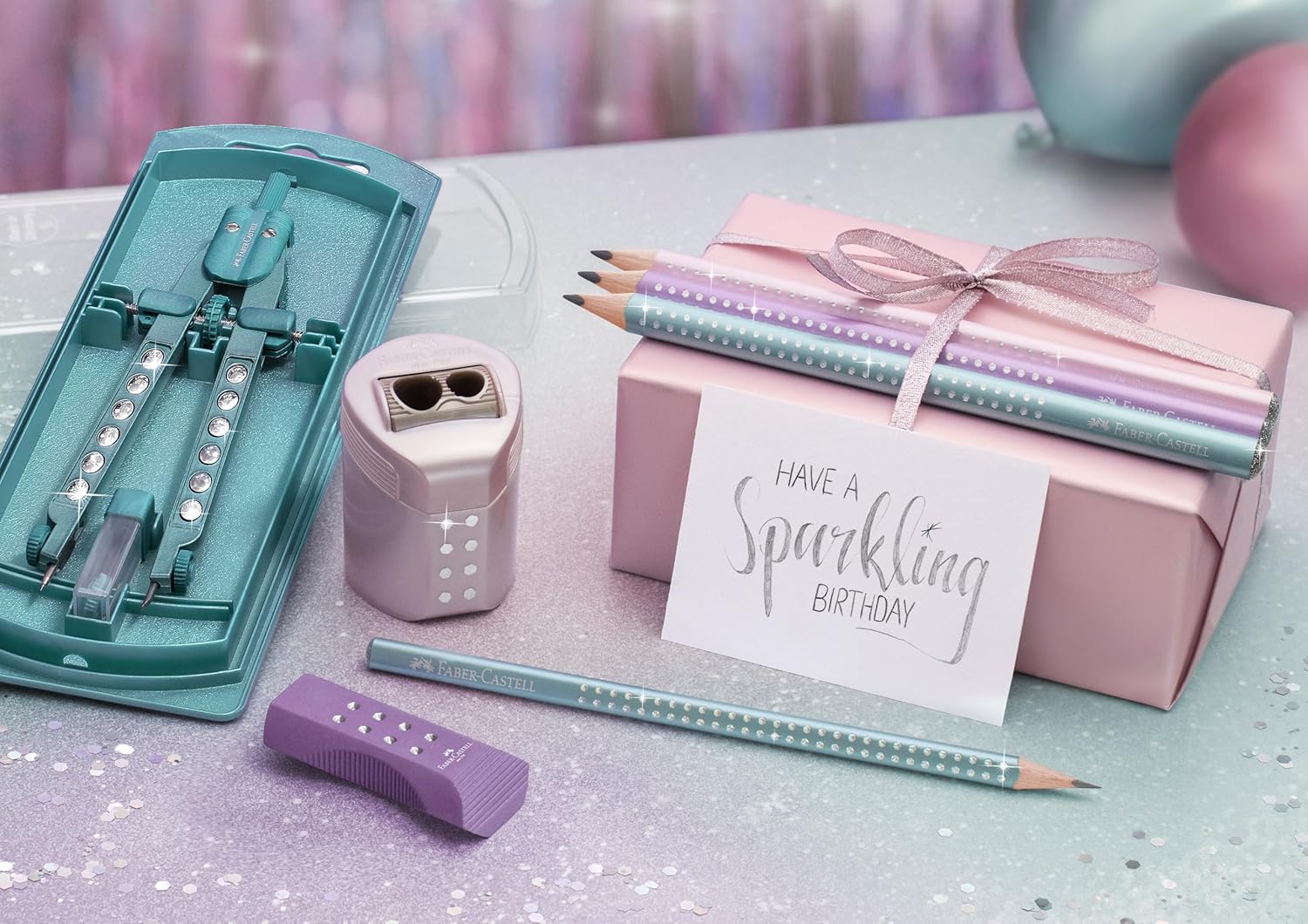 Faber-Castell 118298 – Juego de lápices Sparkle, con sacapuntas, goma de borrar y 2 lápices, set de escritura rosa metalizada