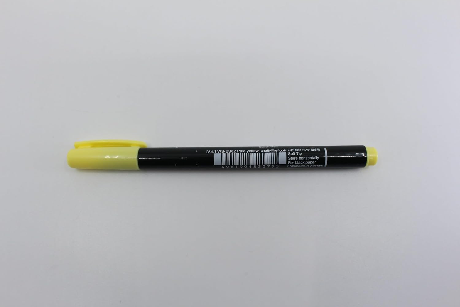 Tombow Brush Pen Fudenosuke pastel for black paper, pale yellow