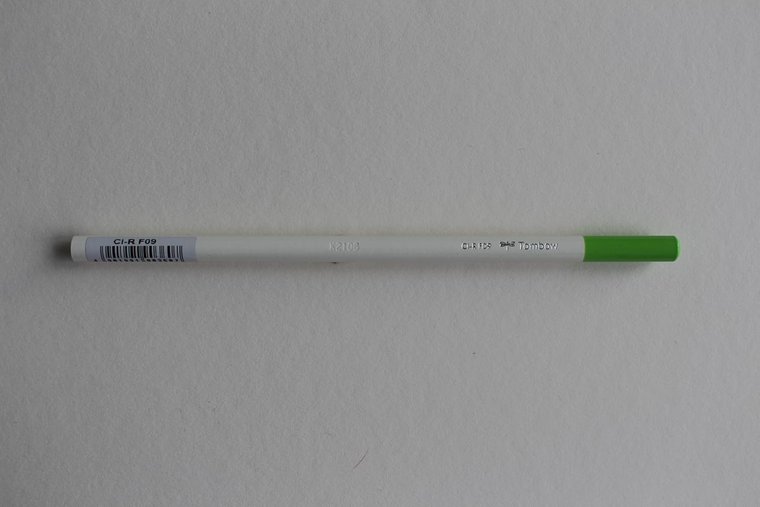 Tombow coloured pencil flash green, wax-based lead with high colour brilliance, artist's colour pencil for professional artists an beginners
