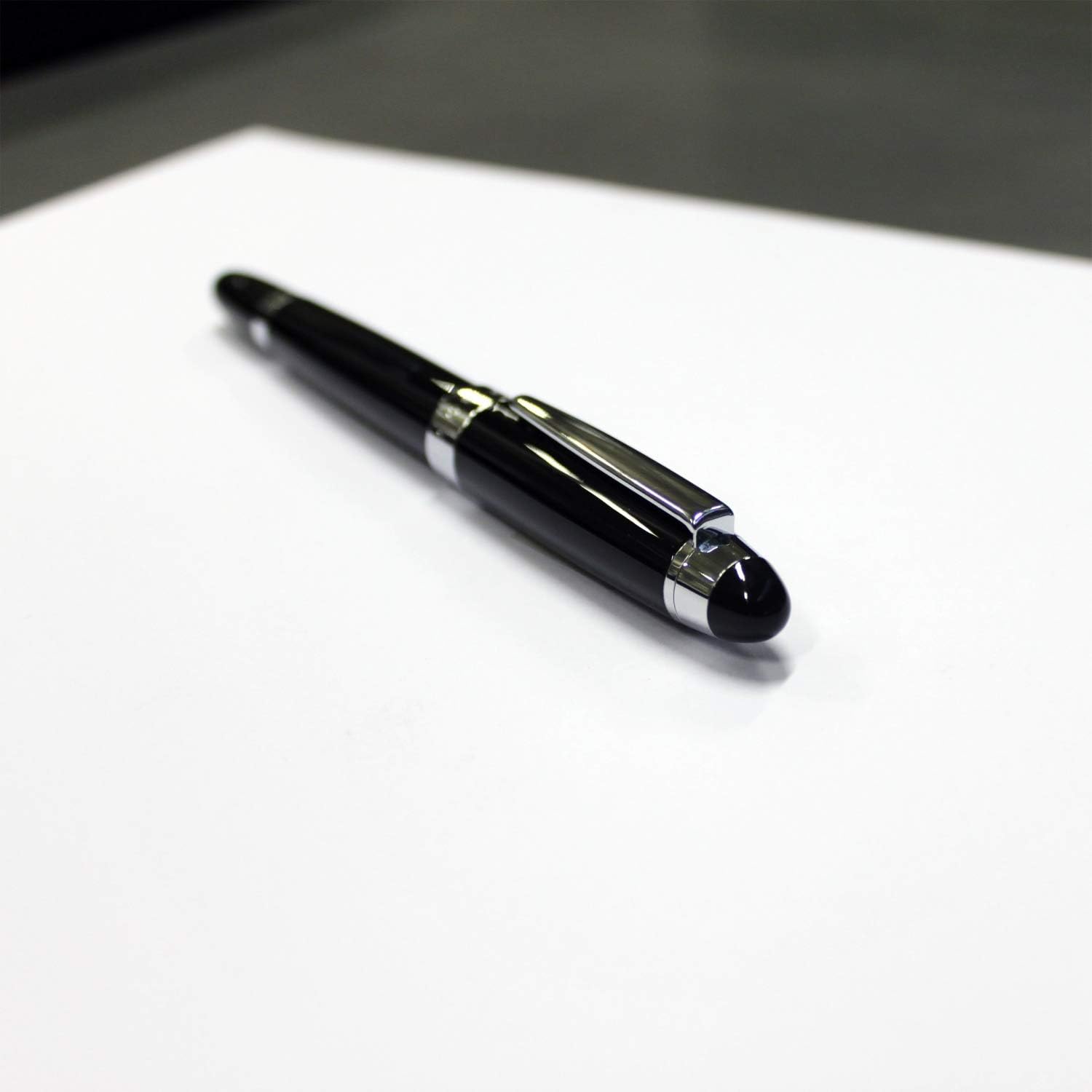 Hugo Boss HSN5012 "Icon" Fountain Pen