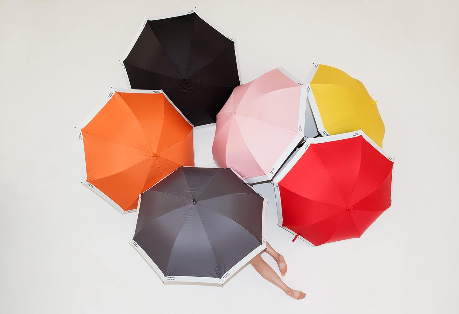 Copenhagen.design Pantone Umbrella Travel foldable in Box with keychainstrap, Black