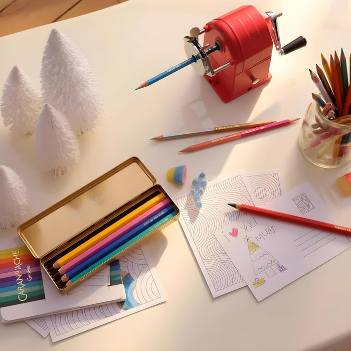 Caran D’Ache – Bolígrafo Ballpoint Pen 888 Infinite, con Pulsador Metálico Retráctil, Escritura Suave y Cuerpo Resistente de Resina, Bolígrafo Recargable Swiss Made (Gris