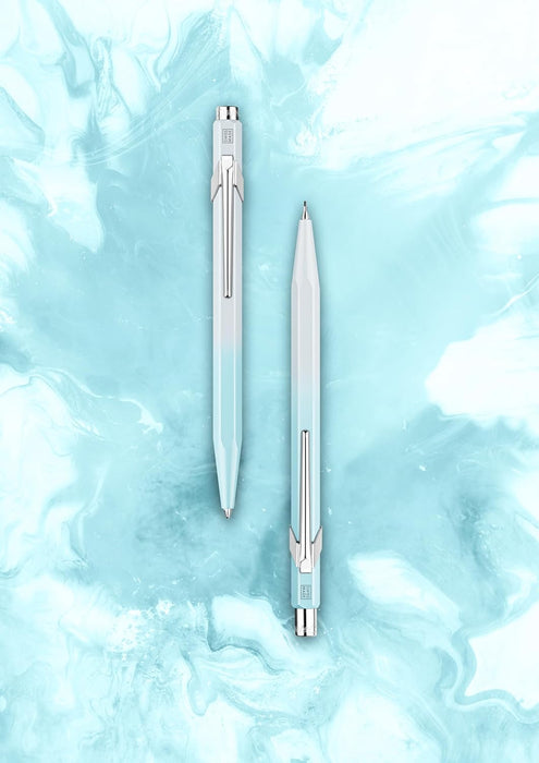 CARAN D'ACHE Caran d'Ache - Juego de regalo 849 Spring Mist 8490-704, bolígrafo a base de aceite + lápiz mecánico, edición limitada de 0,5 mm