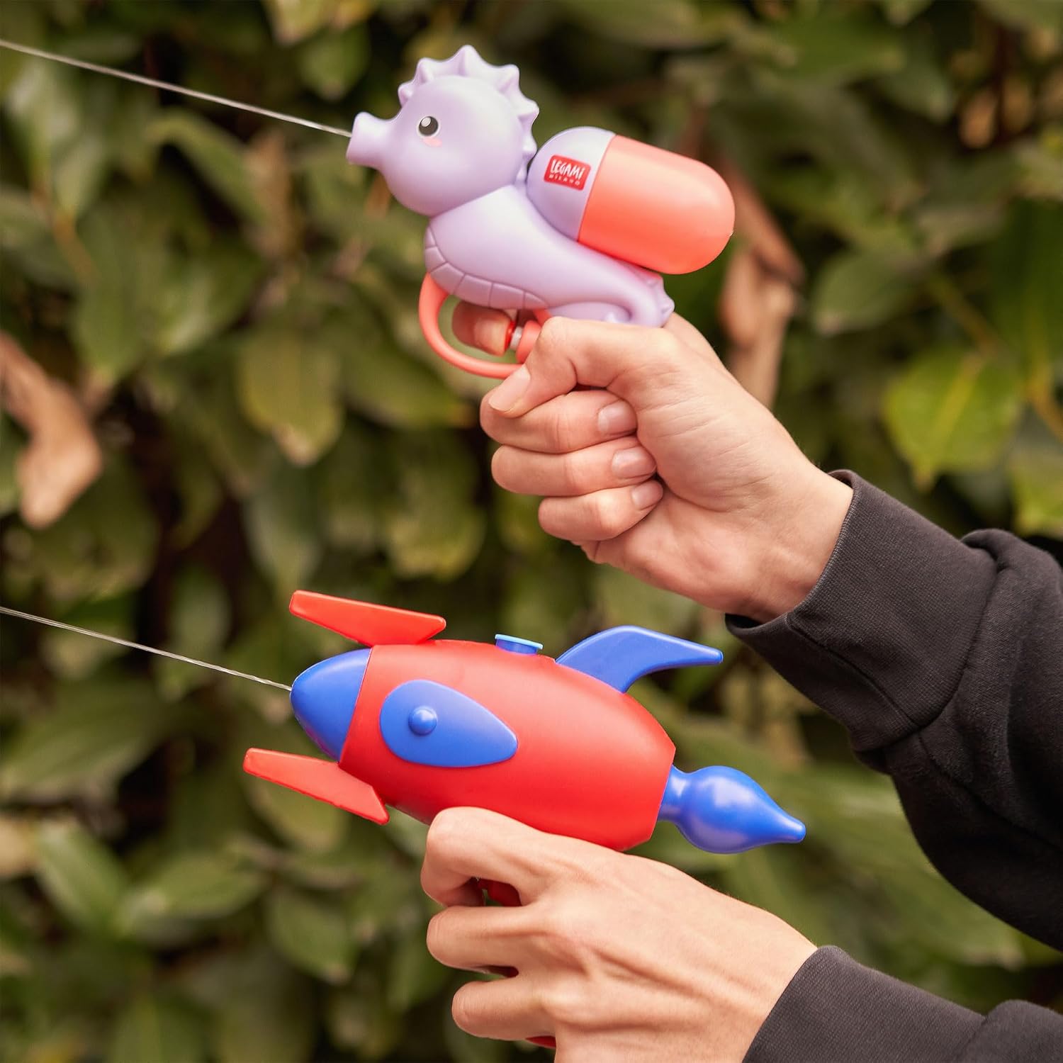Legami - Water Gun - Water Gun, Garden Water Gun for Adults Children, Powerful Water Gun, 2.5 m Jet, Ideal for Parties Refreshing, Capacity 50 ml, Seahorse Theme