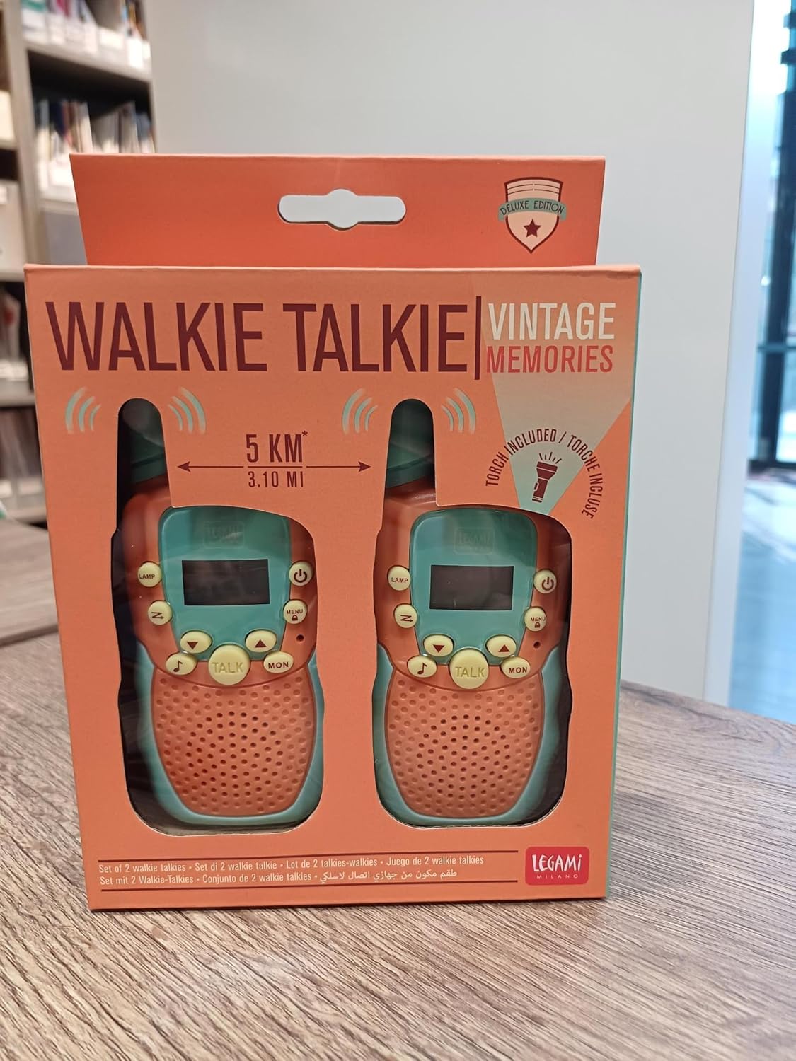 Legami - Set of 2 Walkie Talkies with 8 Channels, Transmission of up to 3-5 km in Open Space, Adjustable Volume, Radio for Remote Communication, 4 x 14 x 2 cm