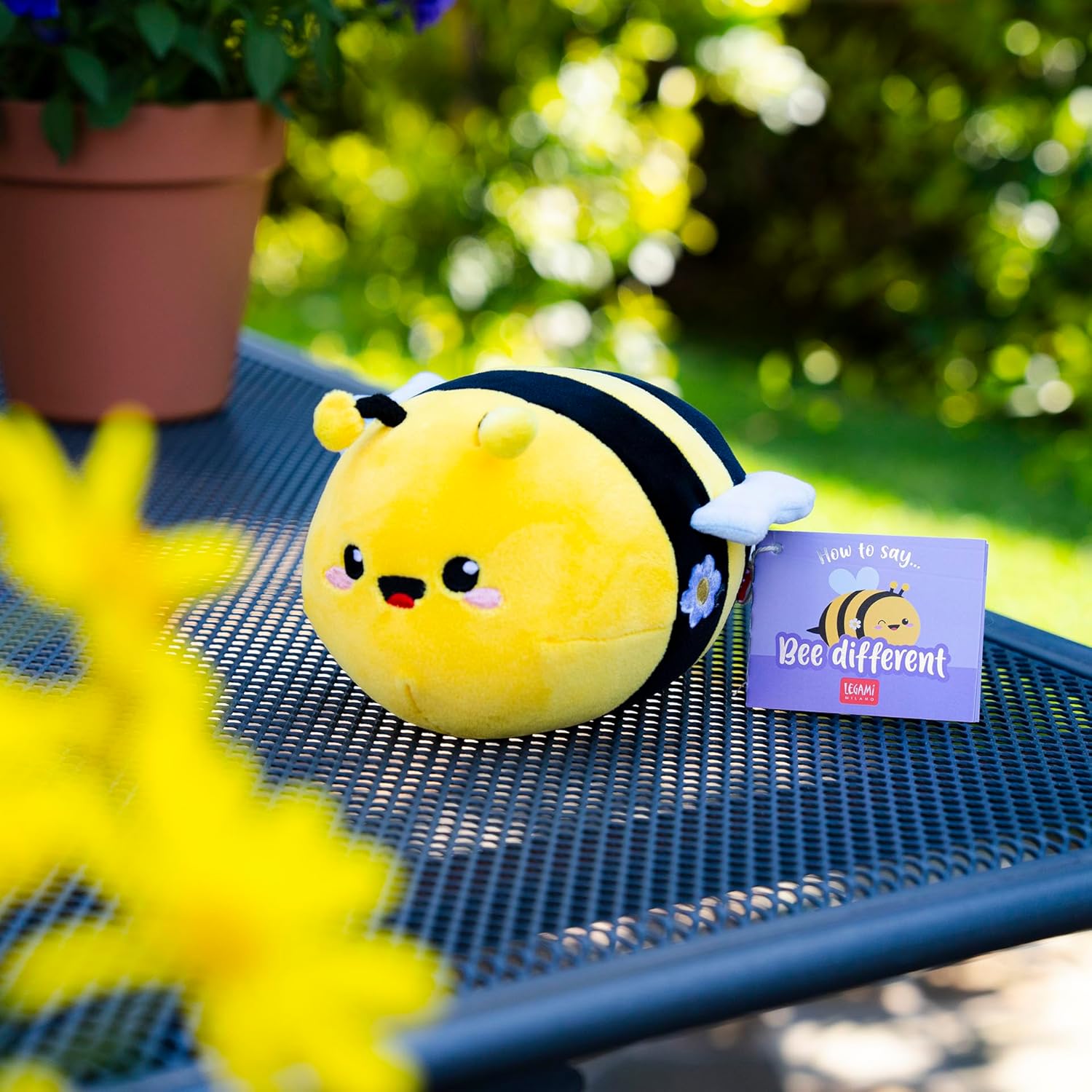LEGAMI - Super Soft Plush Plush, Bee Theme, Mini Size, with Personalised ID Card, Stands Alone, 14 x 15 x 12 cm, Yellow