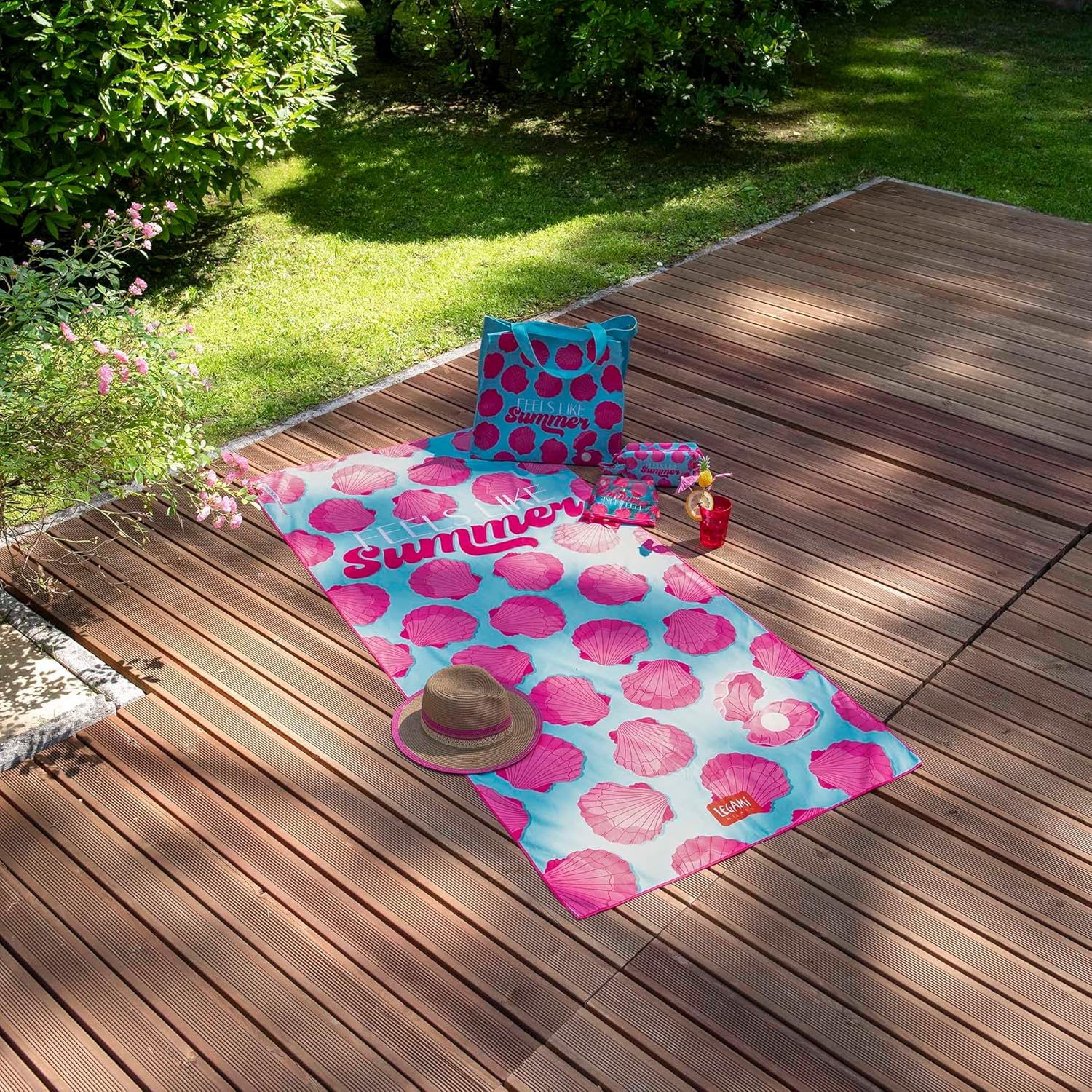 Legami Beach Towel - Seashell