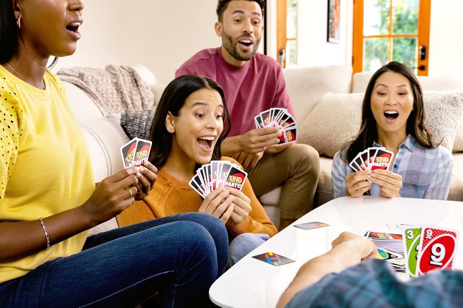 Mattel Games UNO Party Kartenspiel mit mit Karten und Sonderregeln für große Gruppen, für Kinder, Erwachsene und Spieleabende mit der Familie, 6 bis 14 Spieler, ab 7 Jahren, JJV58