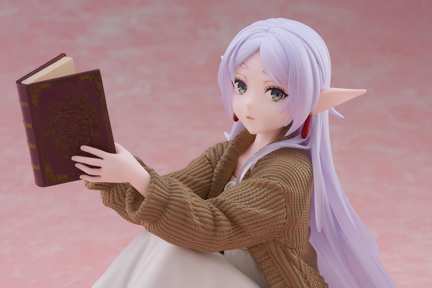 Taito -Frieren: Beyond Journey's End Desktop Cute Figure - Frieren (Roomwear Ver.