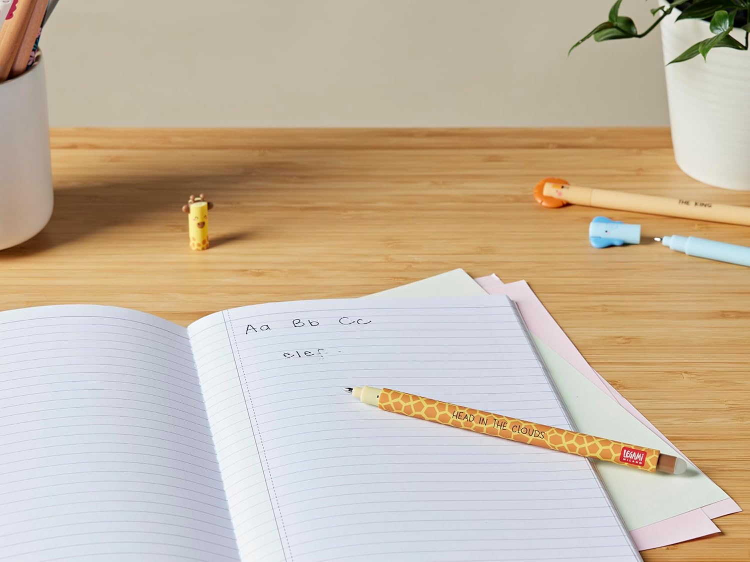 Legami Erasable Gel Pen, Ball on the End for Removing Ink Without Consuming the Paper, Black Heat-Sensitive Ink, Tip Diameter 0.7 mm, Giraffe Theme