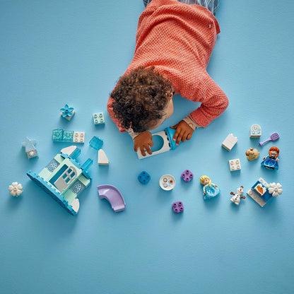 LEGO DUPLO │ Disney Anna en Elsa's Frozen Kasteelfeest Bouwbaar en Educatief Speelgoed met 5 Figuren incl. Olaf & Baby Sven - Cadeau voor Peuters vanaf 2 Jaar, Meisjes & Jongens 10455