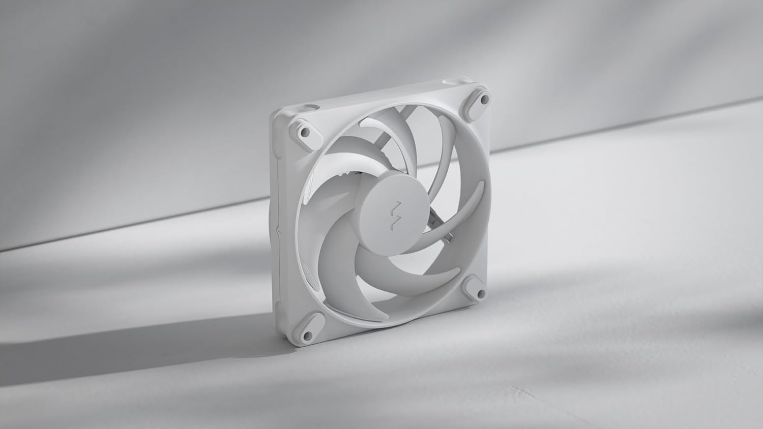 FAN Momentum 12 White
