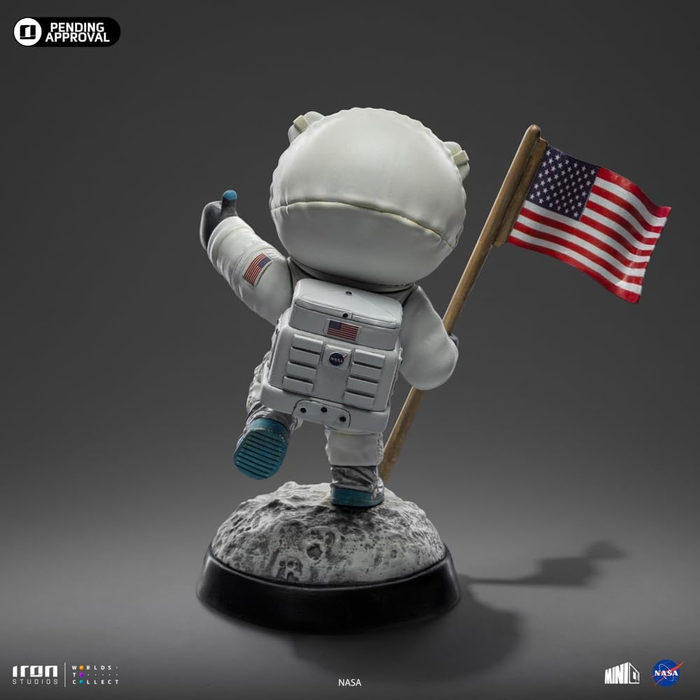 Iron Studios Apollo 11 - Astronaut Minico Vinyl Figure