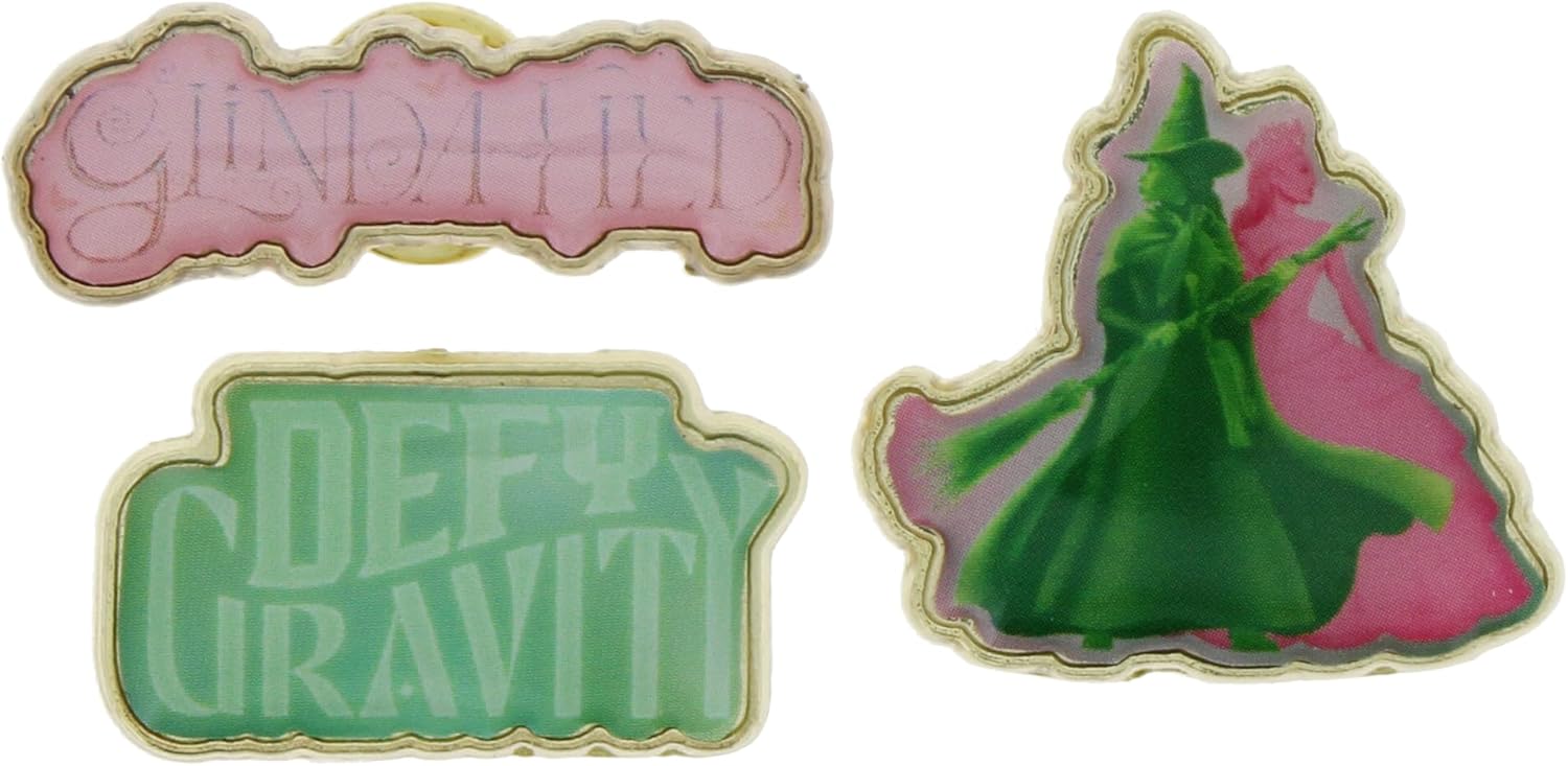 Spilla smaltata malvagia | Glinda ed Elphaba sfidano la gravità | Merchandise ufficiale Wicked | Wicked Film | Wicked Musical, Misura unica, Misto
