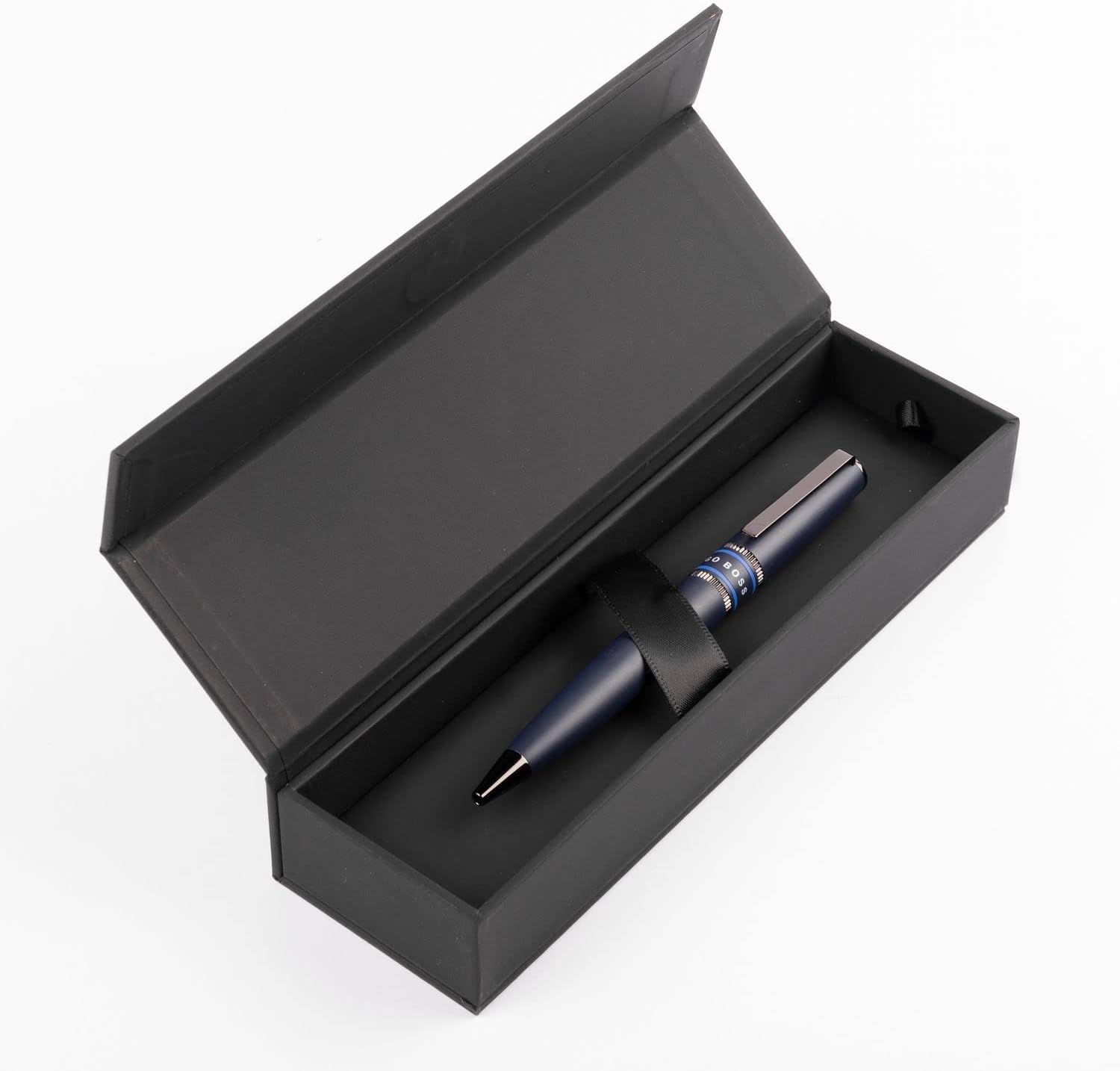 Fountain pen gear minimal black and chrome