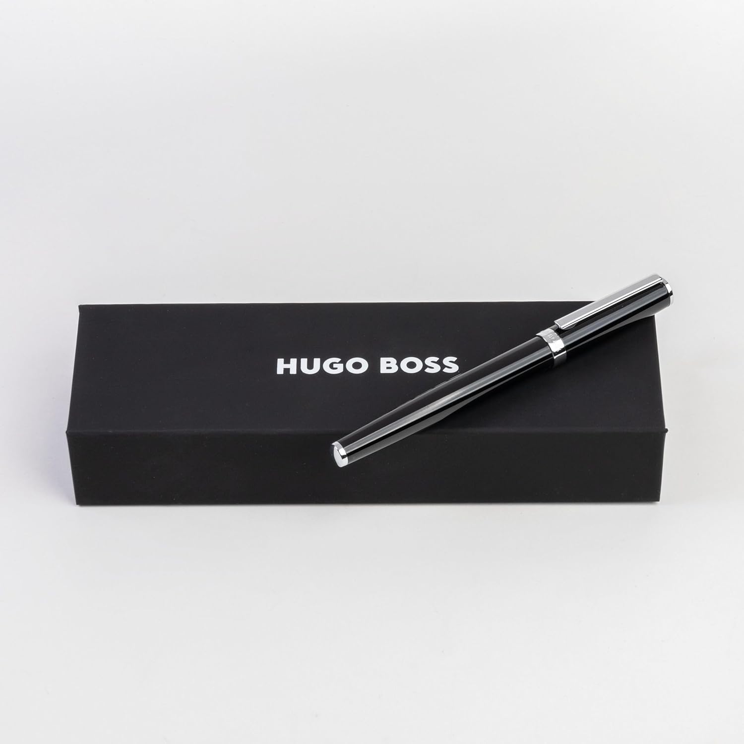 Hugo Boss Gear Icon Fountain Pen Black