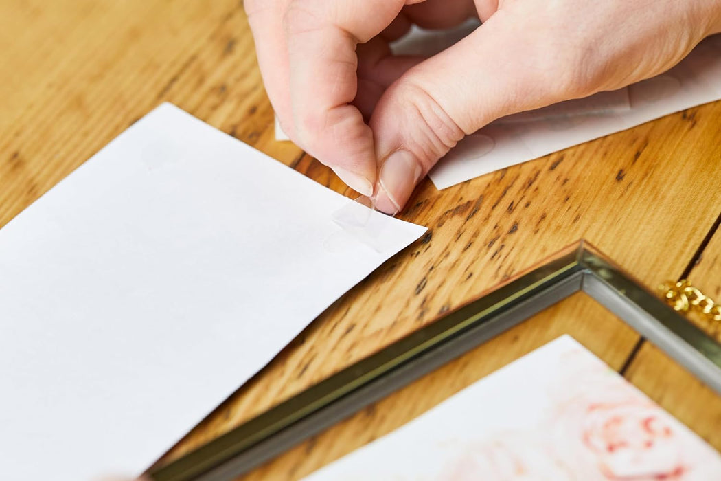 Bostik Extra Strong Glu Dots - Extra Strong, Double Sided Glue Dots, For Instant Fixing & Crafts, Easy to Use, No Mess, Clear, x64 Glu Dots