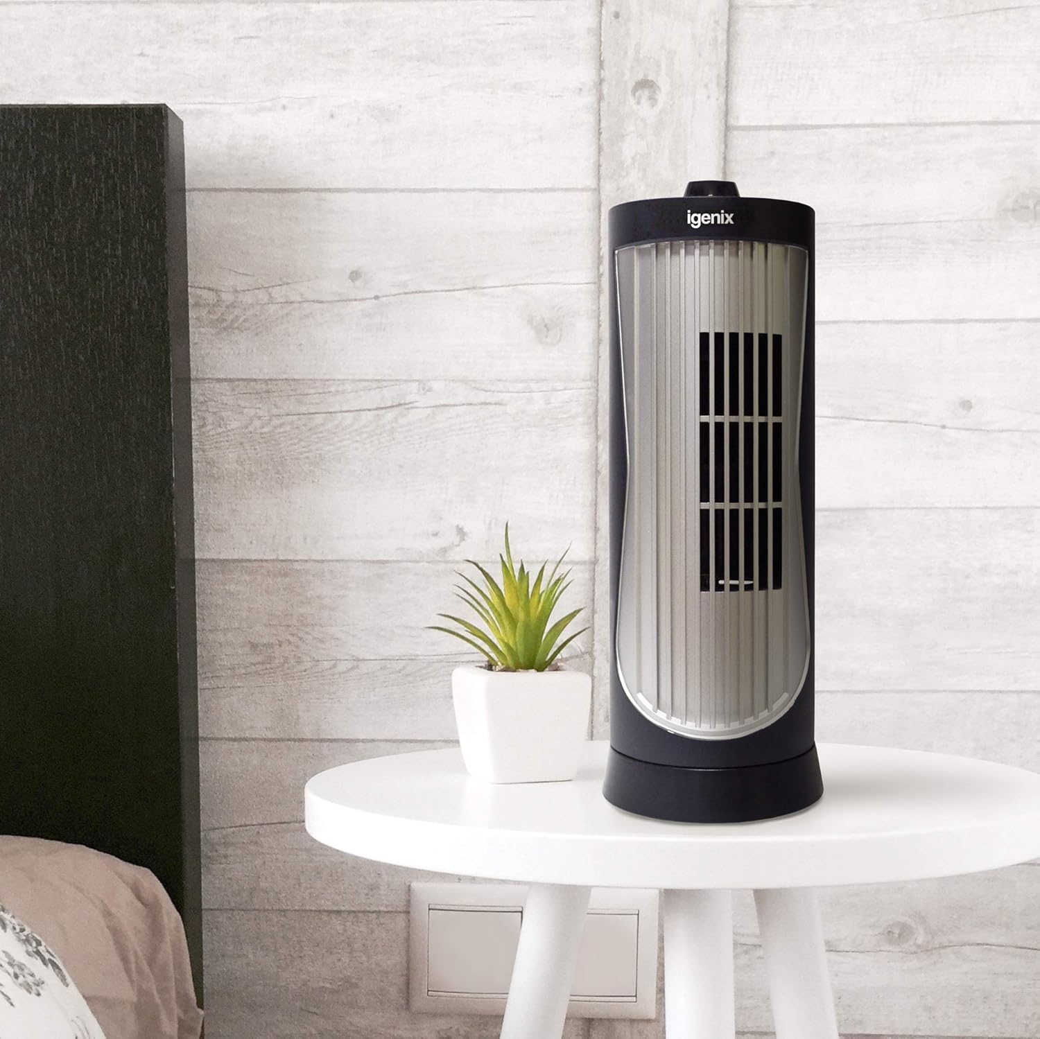 Igenix 12 Inch Mini Tower Fan Black