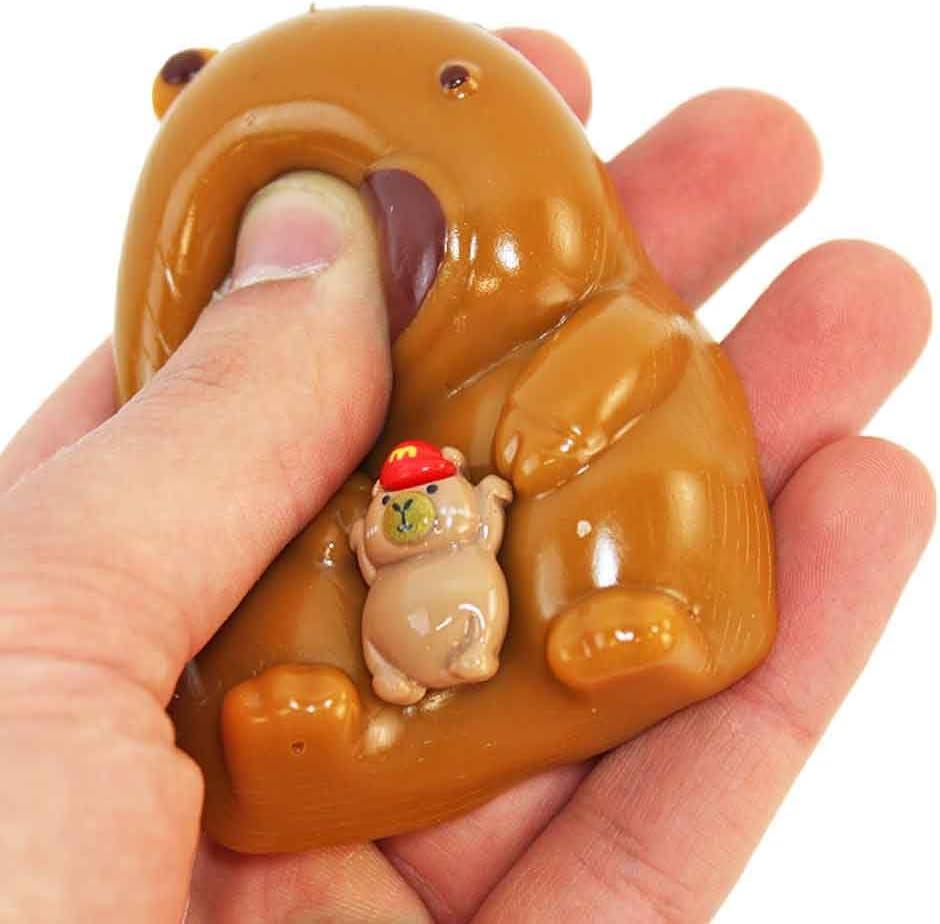 Stretch & knijp Capybara van rubber, 8 cm, set van 5, met hechtende stoffen ballen, kleurrijke motieven (bijv. met helm of kind
