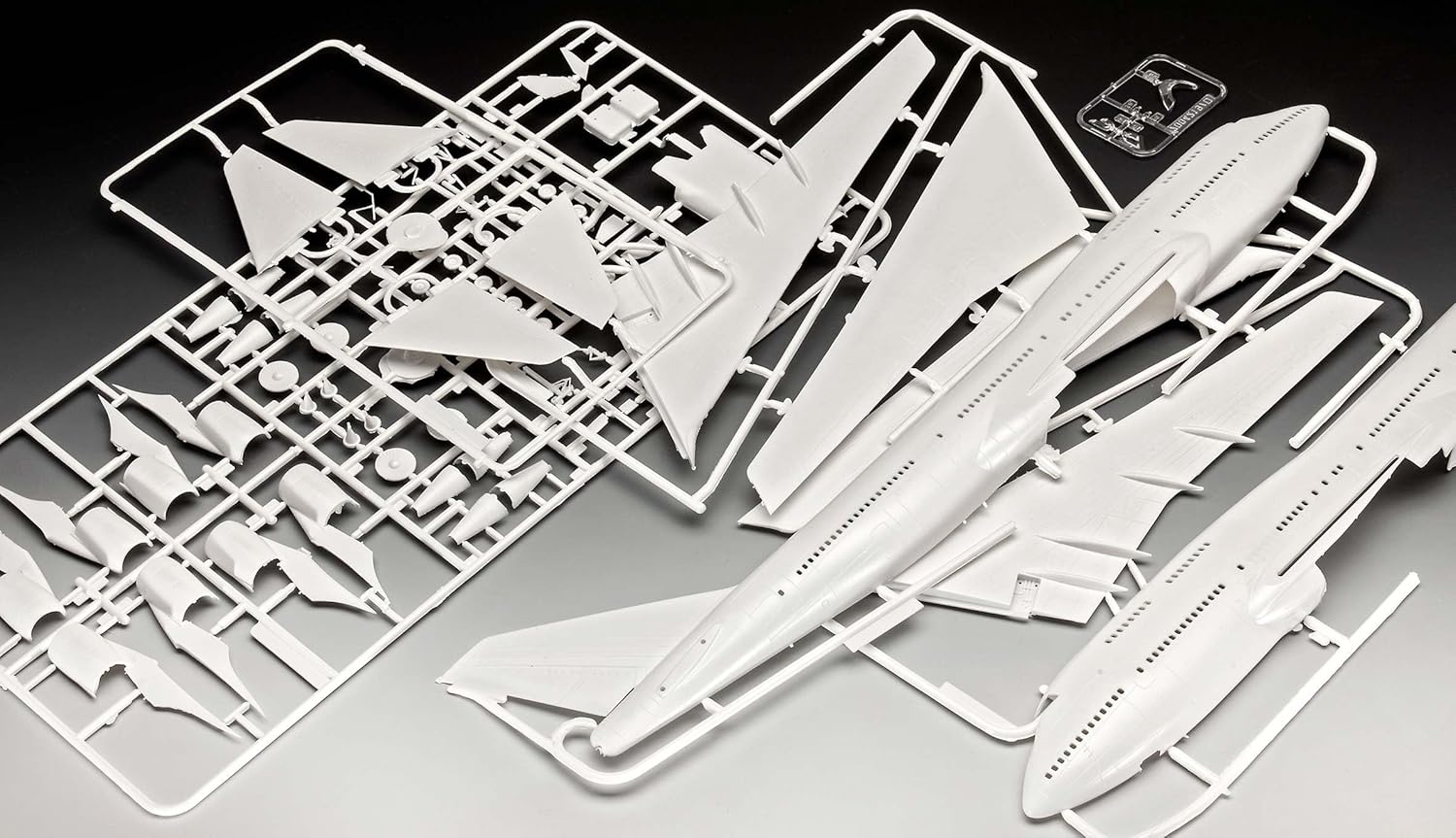 Revell 03780 Boeing 747-400 Iron Maiden Ed Force One 1:144 Scale Unbuilt/Unpainted Plastic Model Kit