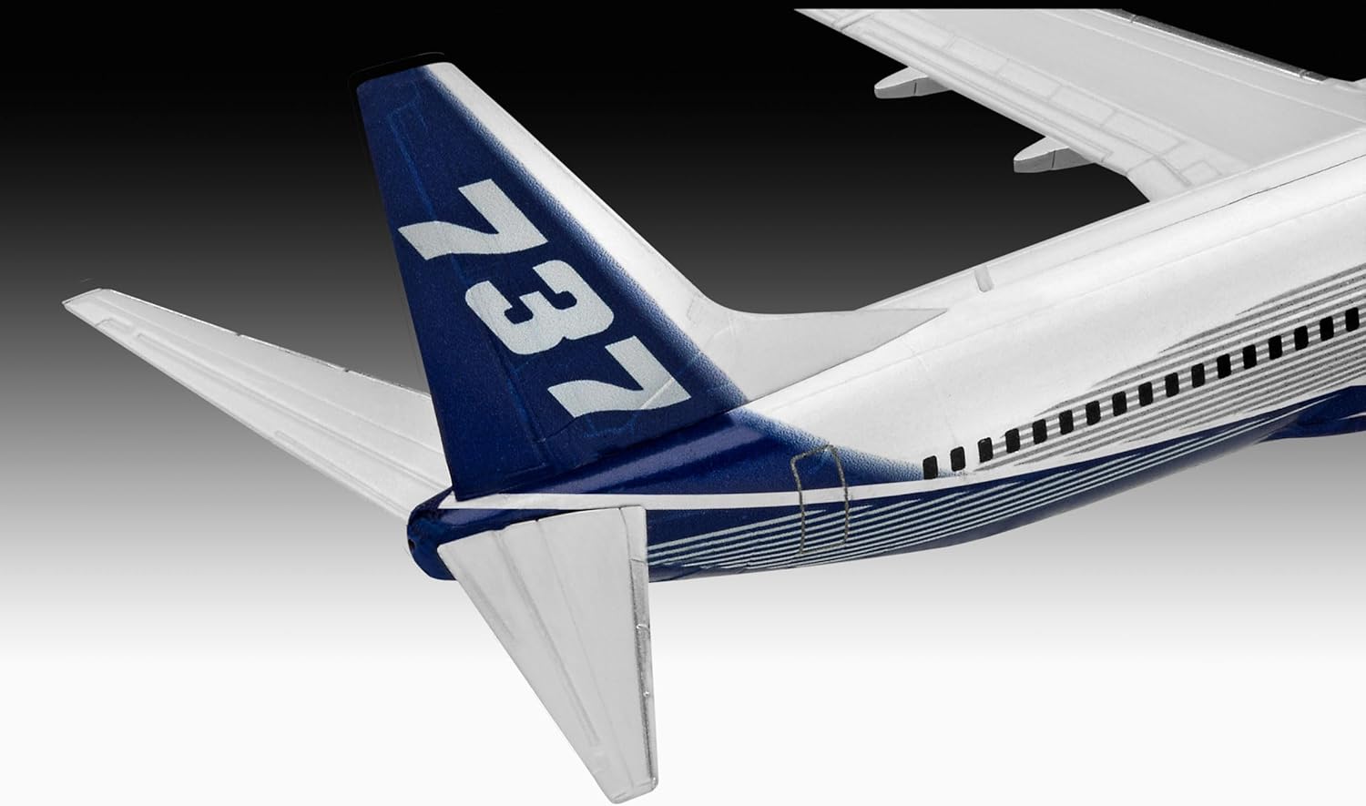 Revell 03809 Boeing 737-800 1:288 Scale Unbuilt/Unpainted Plastic Model Kit , White