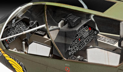 REVELL - Bell AH-1G Cobra 1:32  (deleted) /Toys