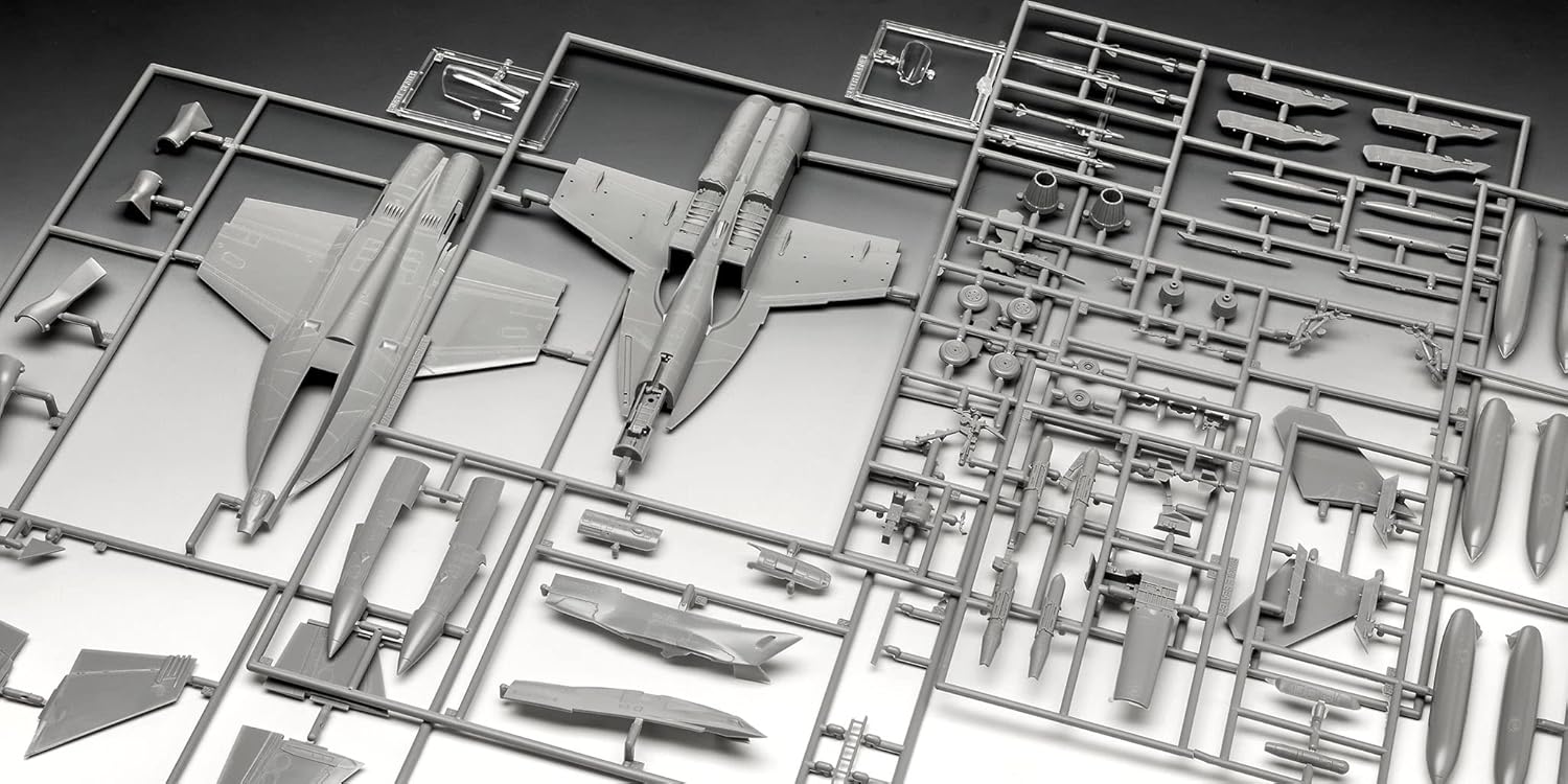 Revell 03834 F/A-18F Super Hornet 1:72 Scale Unbuilt/Unpainted Plastic Model Kit
