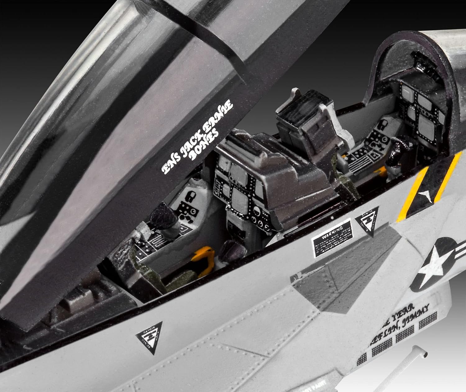 Revell 03834 F/A-18F Super Hornet 1:72 Scale Unbuilt/Unpainted Plastic Model Kit