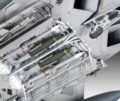 Revell 03858 Lockheed Martin F-22A Raptor 1:72 Scale Unbuilt/Unpainted Plastic Model Kit