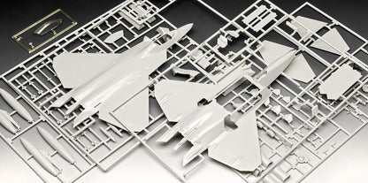 Revell 03858 Lockheed Martin F-22A Raptor 1:72 Scale Unbuilt/Unpainted Plastic Model Kit