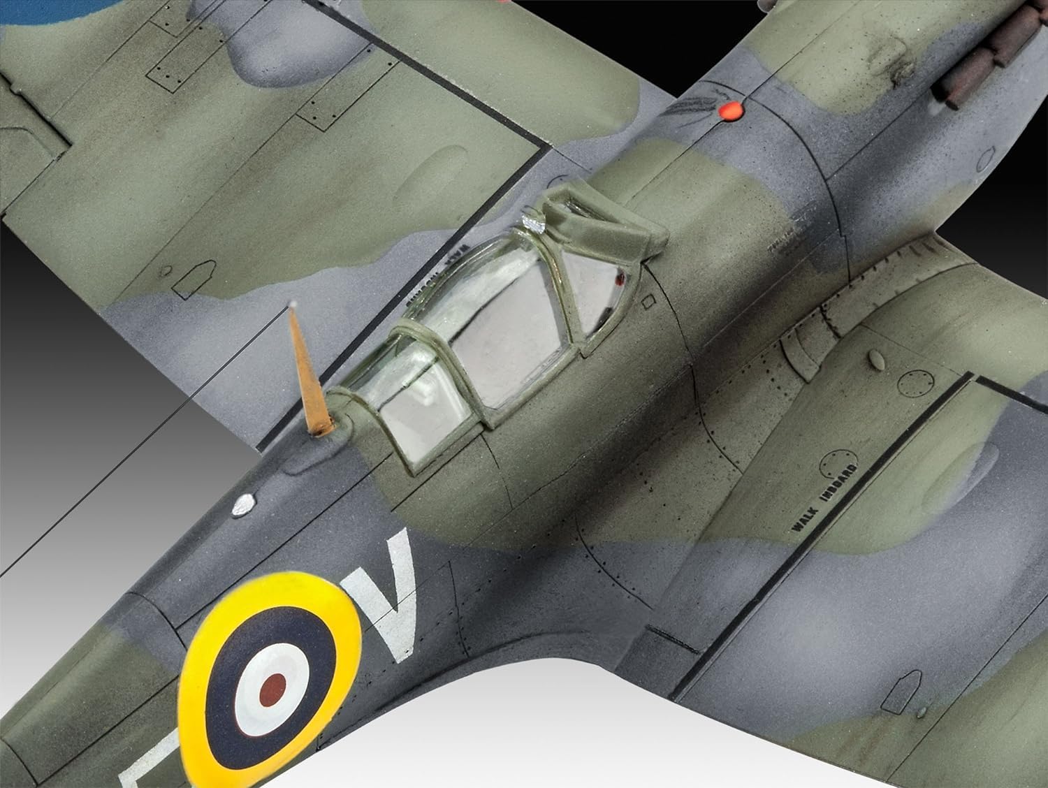 REVELL - Spitfire Mk.IIa 1:72 /Toys