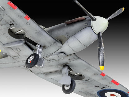 REVELL - Spitfire Mk.IIa 1:72 /Toys