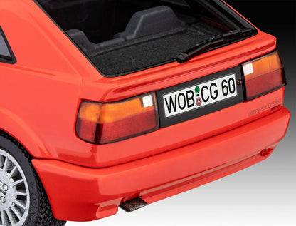 Revell Modellbausatz I Geschenkset VW Corrado I Maßstab 1:24 I Level 4 Bausatz I Teileanzahl 77 I ab 12+ Jahren I für Kinder und Erwachsene I Kleber Farben und Pinsel enthalten I detailreicher Motor