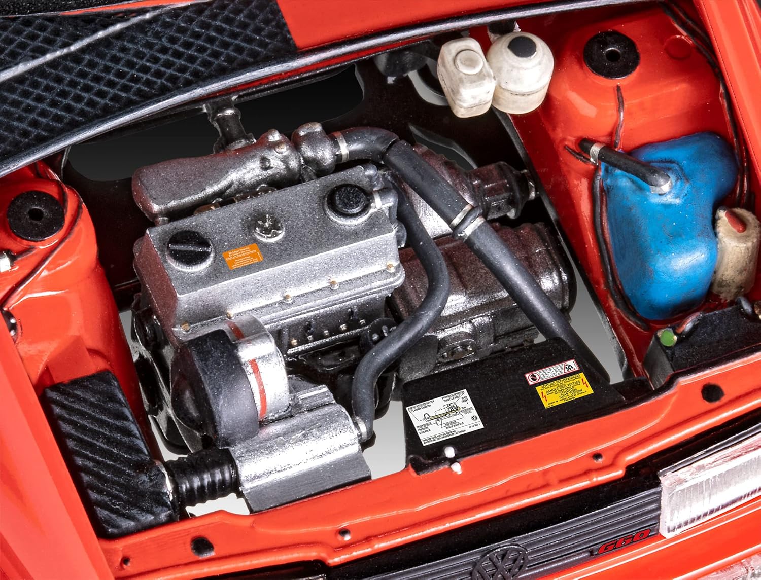 Revell Modellbausatz I Geschenkset VW Corrado I Maßstab 1:24 I Level 4 Bausatz I Teileanzahl 77 I ab 12+ Jahren I für Kinder und Erwachsene I Kleber Farben und Pinsel enthalten I detailreicher Motor