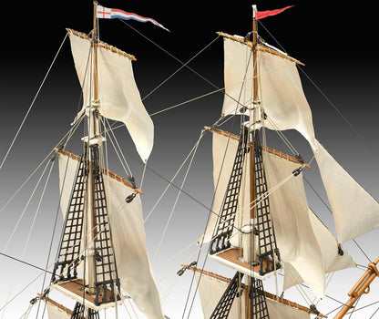 Revell Model Set 65458 Model Set HMS Beagle 1:96 Scale Unbuilt/Unpainted Plastic Model Kit with Accessories