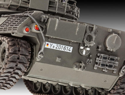 Revell Model Set 63240 Leopard Tank 1 1:35 Scale Unbuilt/Unpainted Plastic Model Kit With Accessories