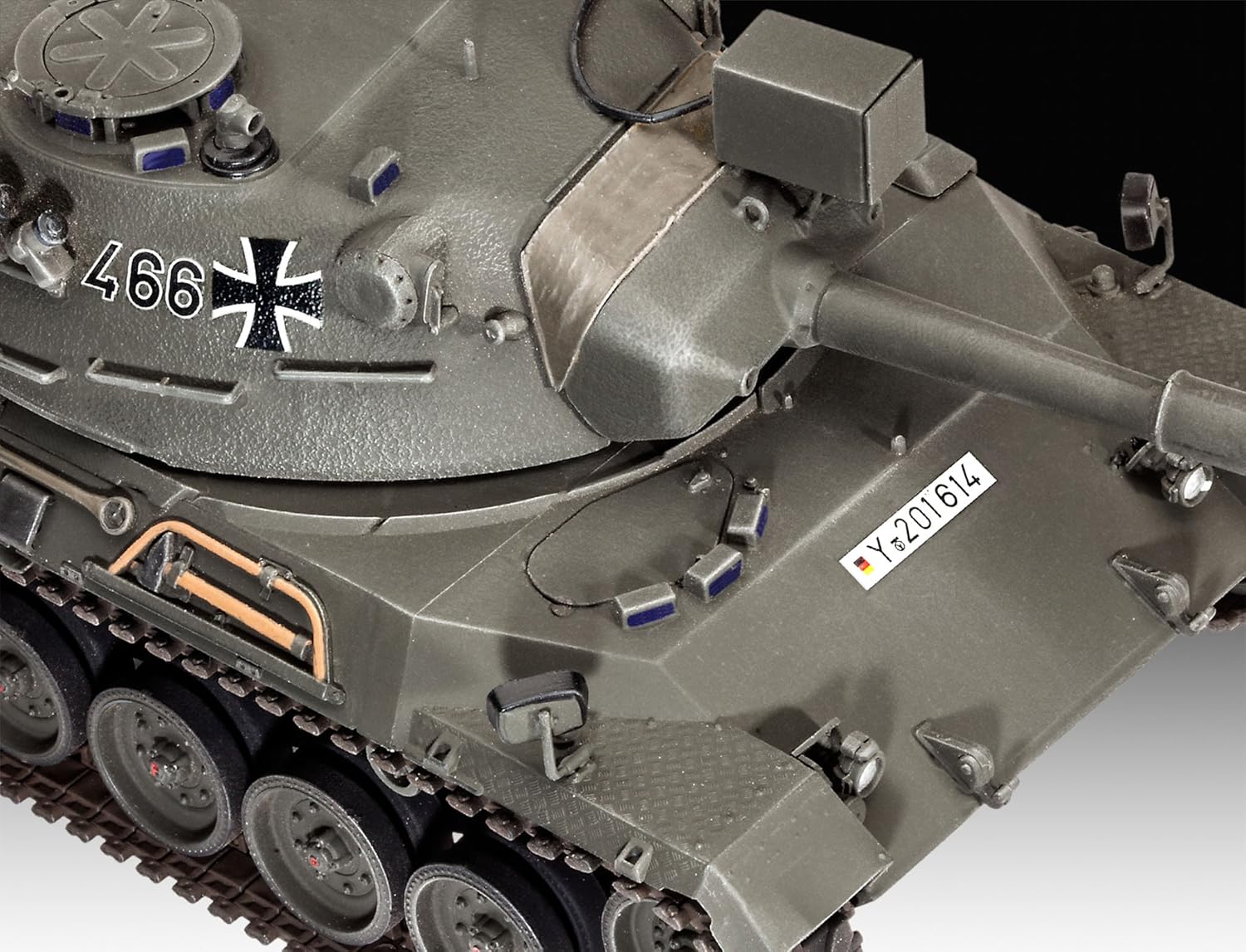 Revell Model Set 63240 Leopard Tank 1 1:35 Scale Unbuilt/Unpainted Plastic Model Kit With Accessories