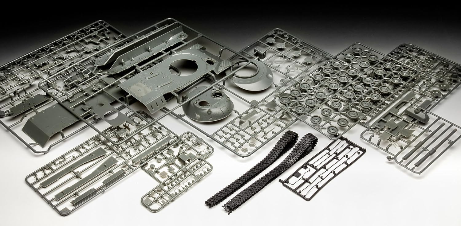 Revell Model Set 63240 Leopard Tank 1 1:35 Scale Unbuilt/Unpainted Plastic Model Kit With Accessories