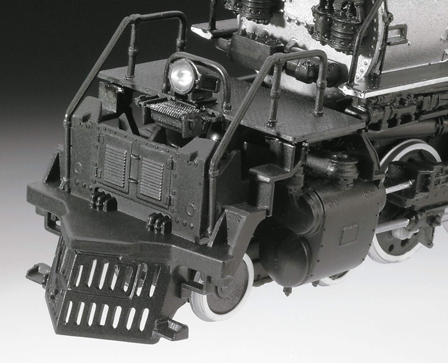Revell Model Set 62165 Big Boy Locomotive 1:87 Scale Unbuilt/Unpainted Plastic Model Kit with Accessories