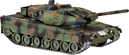 Revell Model Set 63180 Leopard 2A6/A6M 1:72 Scale Unbuilt/Unpainted Plastic Model Kit With Accessories