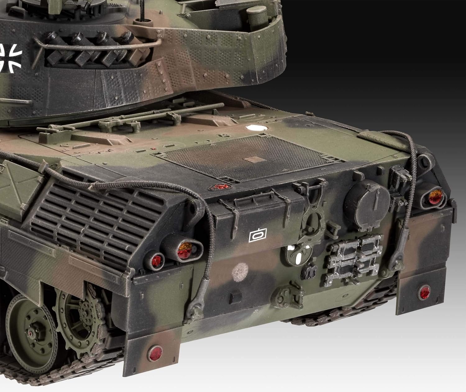 Revell Model Set 63320 Leopard Tank 1A5 1:35 Scale Unbuilt/Unpainted Plastic Model Kit With Accessories
