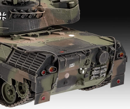Revell Model Set 63320 Leopard Tank 1A5 1:35 Scale Unbuilt/Unpainted Plastic Model Kit With Accessories