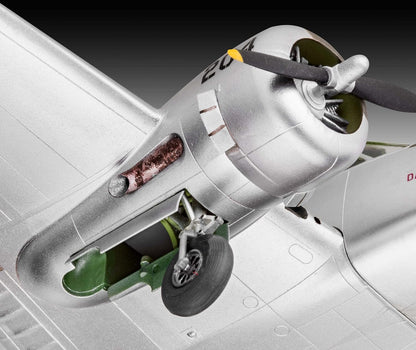 Revell Model Set 63811 Beechcraft Model 18 1:48 Scale Unbuilt/Unpainted Plastic Model Kit with Accessories