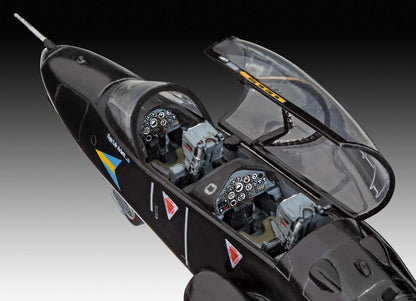Revell 64970 - Maqueta de avión BAE Hawk T.1 para Principiantes (sin lacar, con Accesorios básicos