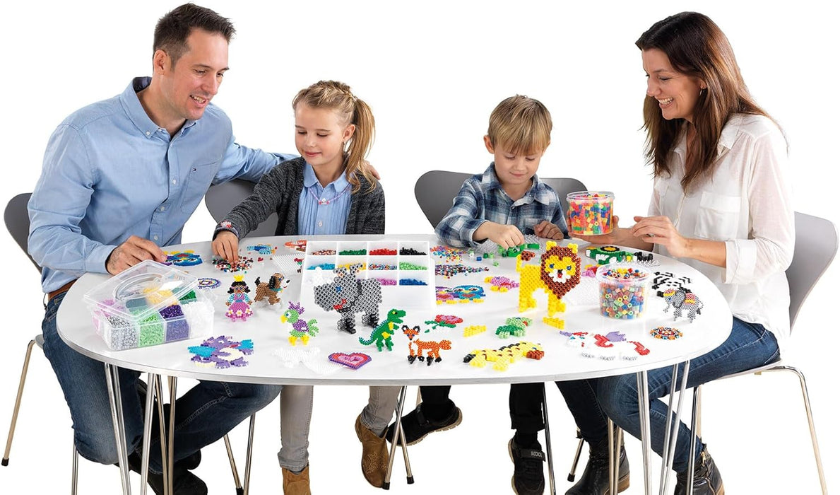 Hama Peppa Pig Gift Box | Approx. 4000 Beads, 1 Large Pegboard, 1 Display Mobile Ring, 1 String, Colour Printed Design Sheet, Instructions & Ironing Paper | Mosaic Decoration Arts & Craft