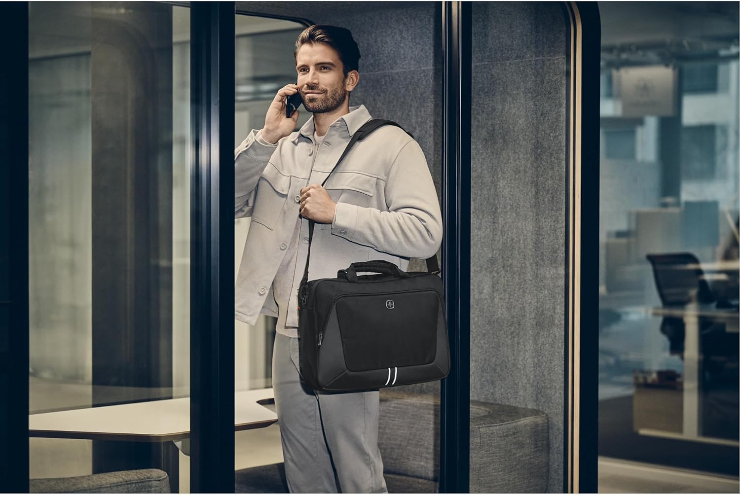 Wenger, XE Brief 16, 16" Laptop Briefcase with Tablet Pocket, Black, Digital Network, 15,6", Casual