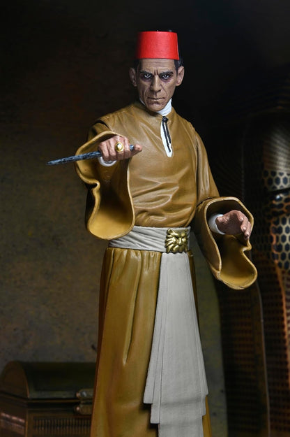 NECA Universal Monsters The Mummy Action Figure, Karloff The Uncanny, con accessori