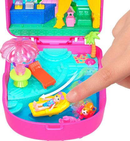 Polly Pocket Puppe und Spielset, Eiskätzchen-Schatulle, Reisespielzeug mit 1 Minipuppe, Hündchen und passendem Zubehör, JCB17