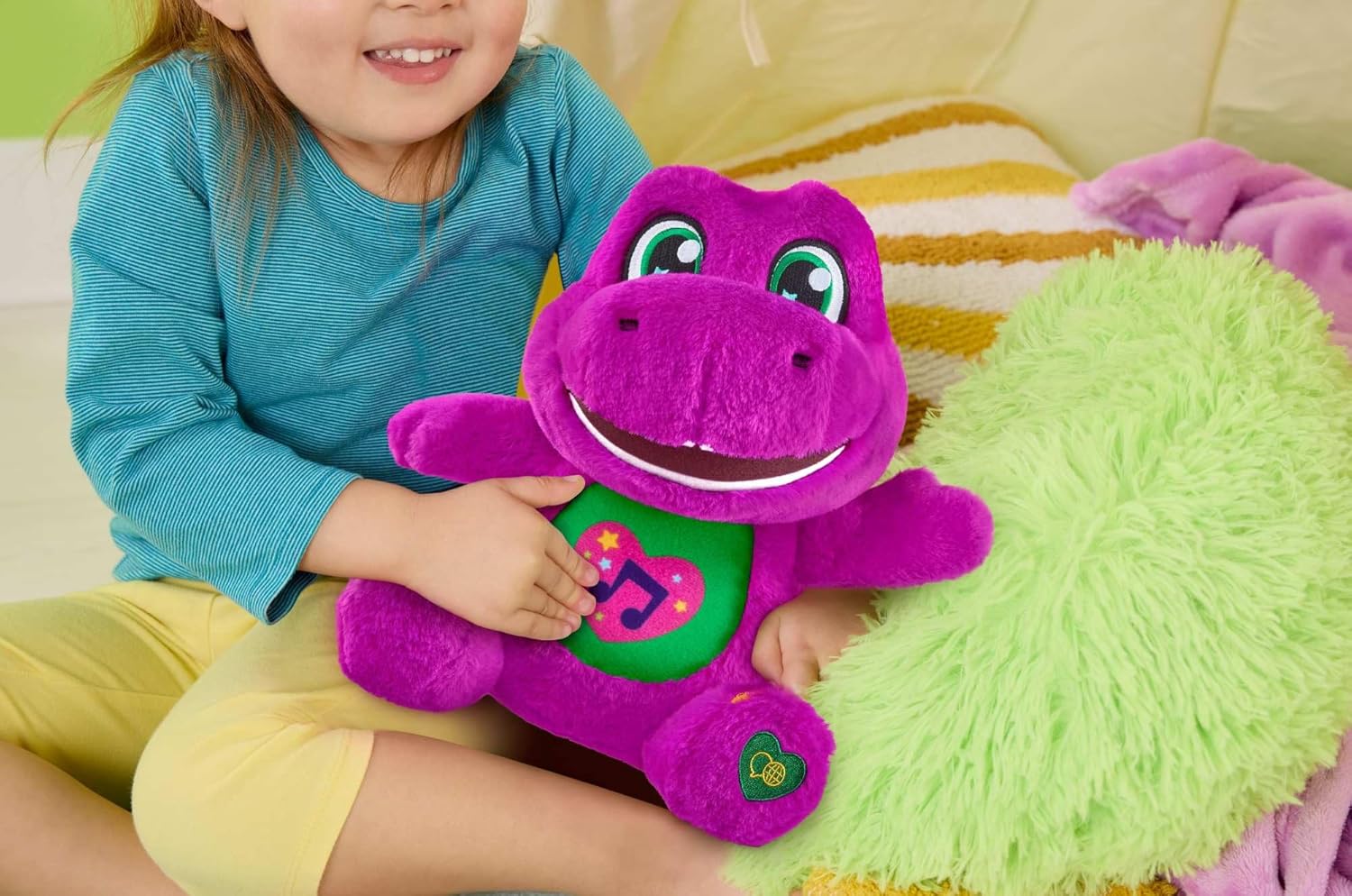 Barney World Toddler Toys, Tall Plush, 10.5 -inch Figure with Sounds, Soft Texture for Play, Kids Ages 2+ Years, Multilingual Version in English, French, German, Italian and Dutch, JGT51