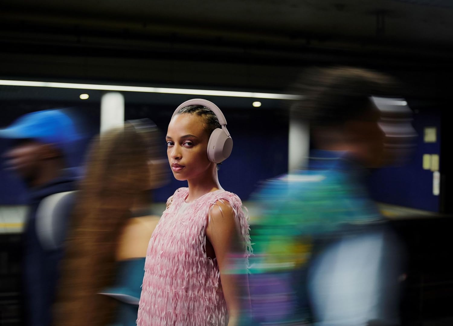 Sony - Wh-1000Xm5 Noise Cancelling Wireless Headphones